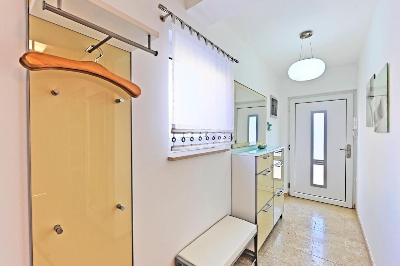 Casa Tara Three-Bedroom Holiday Home Pula Bagian luar foto